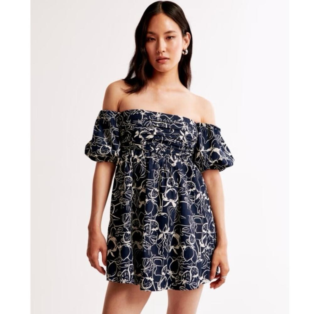 Abercrombie & Fitch Emerson Off-The-Shoulder Skort Navy Fruit Print Size M NWT